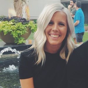 Meet your Posher, Lauren